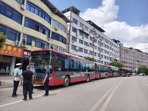 安全護航 助力高考——內(nèi)江市東興城鄉(xiāng)公交公司保考運輸在行動